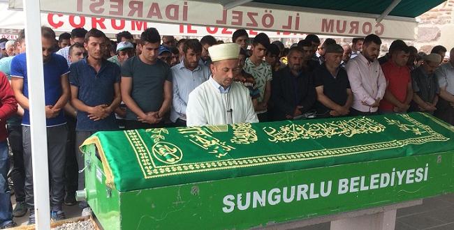 İneğin Öldürdüğü Sahibi Defnedildi