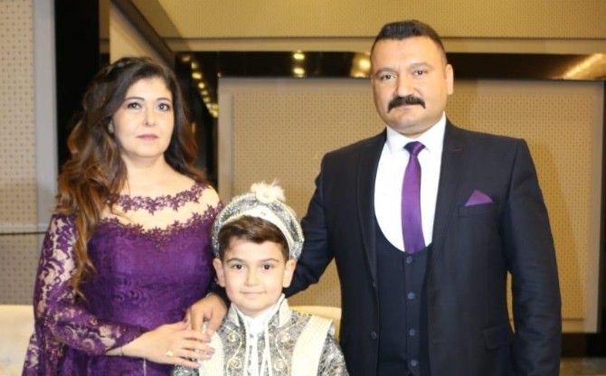 Emir Kağan, Erkekliğe İlk Adımı Attı