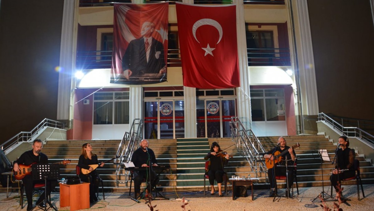 Müzik Öğretmenlerinden Gençlik Konseri