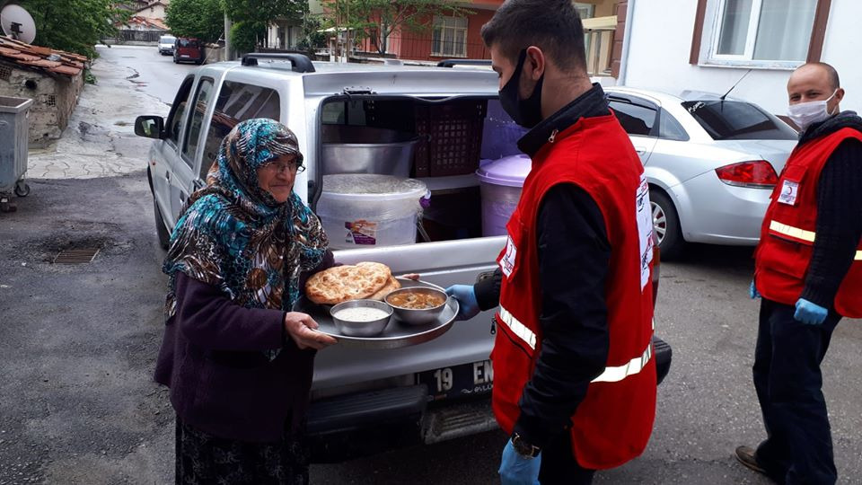 İskilip Kızılay Şubesinden Aşevi’ne Destek