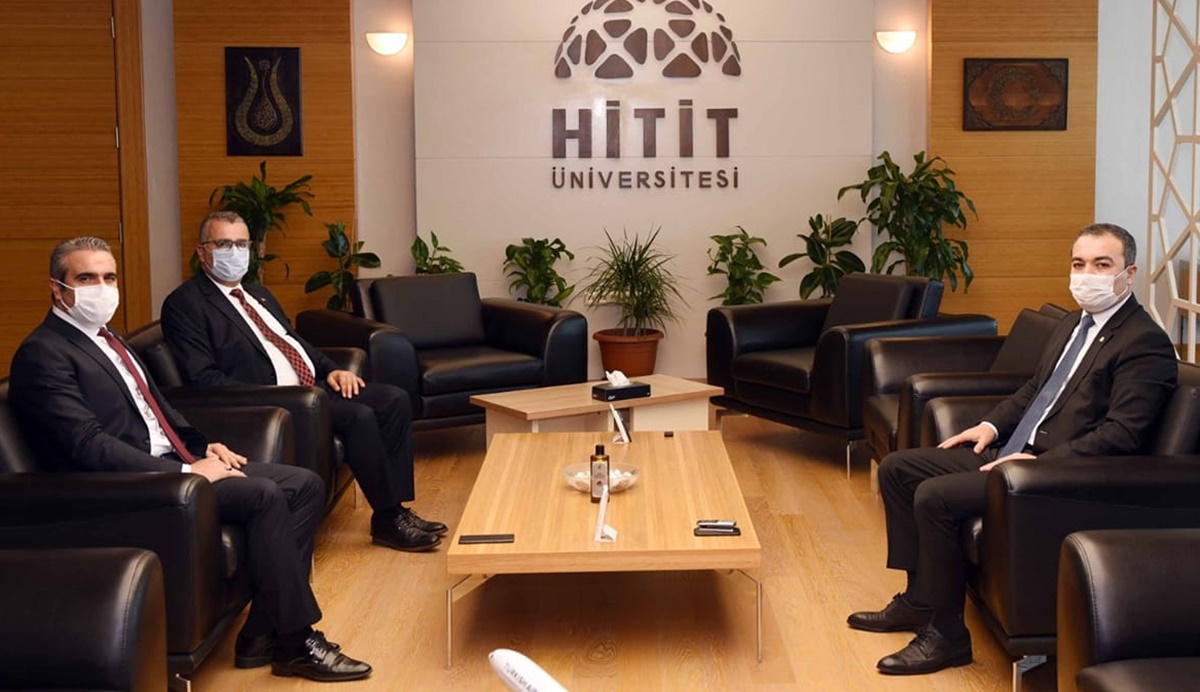 Ahlatcı ve Karapıçak’tan, Rektör’e Ziyaret