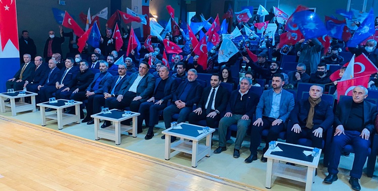 Buharaevler’de AK Parti Sevdası Salona Sığmadı