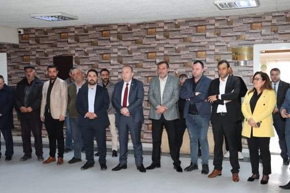 Şahiner İstifa Etmedi
