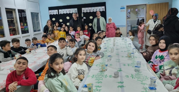 Minikler Okullarında İftar Düzenledi