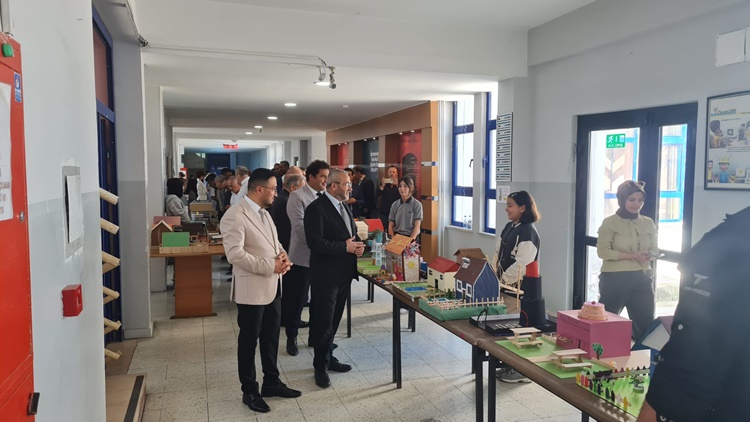 Mustafa Kemal Ortaokulu’nda Resim Sergisi Açıldı