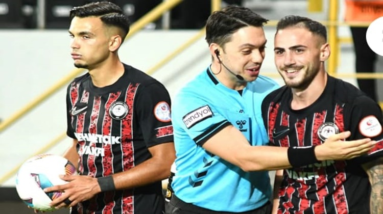 Hakem İzmir’den!