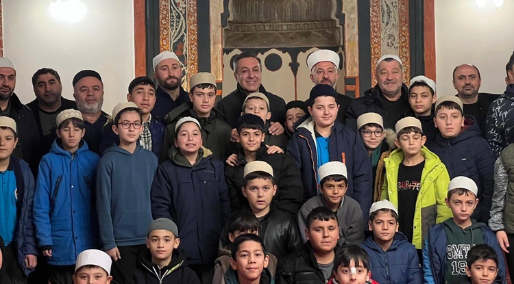 Başkan Dere, Sabah Namazında Gençlerle Buluştu