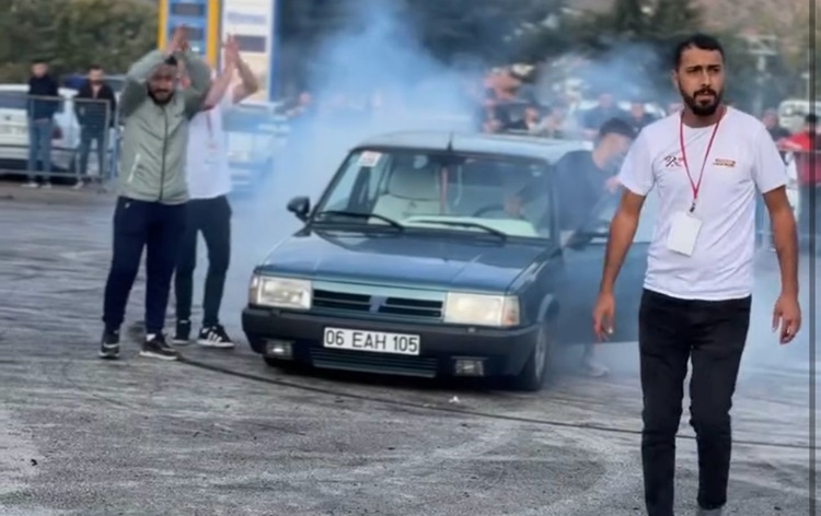 Tekerler Baran Bebek İçin Dönecek