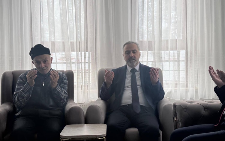 Müftü Yıldırım’dan Şehit Babası Uslu’ya Ziyaret