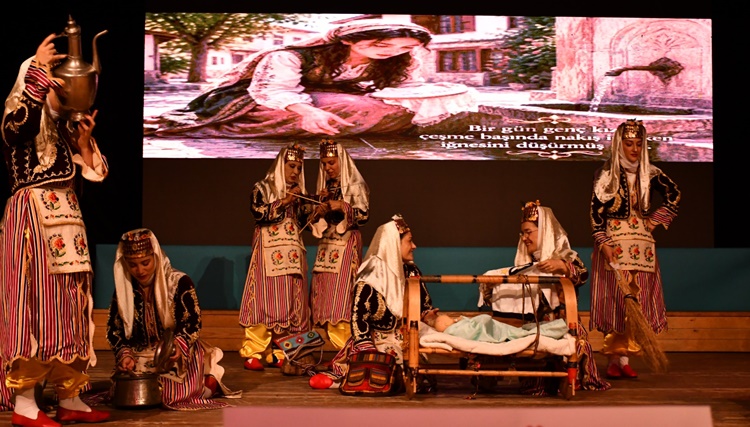 Öğretmenlerden Muhteşem Kültür ve Sanat Gecesi