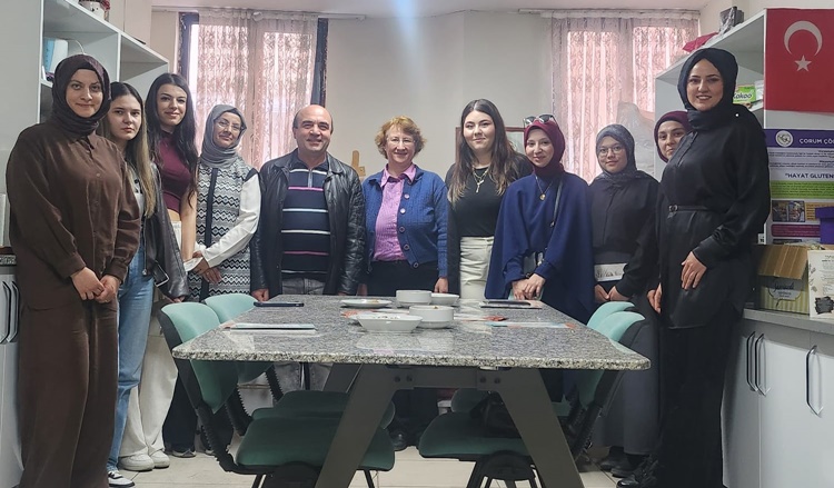Çocuk Gelişimi Bölümü Öğrencilerinden Çölyak Günü Ziyareti