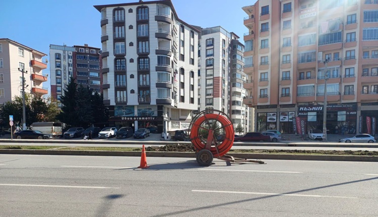 Hızlı Tren Hattı İçin Fiber Optik Kablo Çalışmaları Başladı